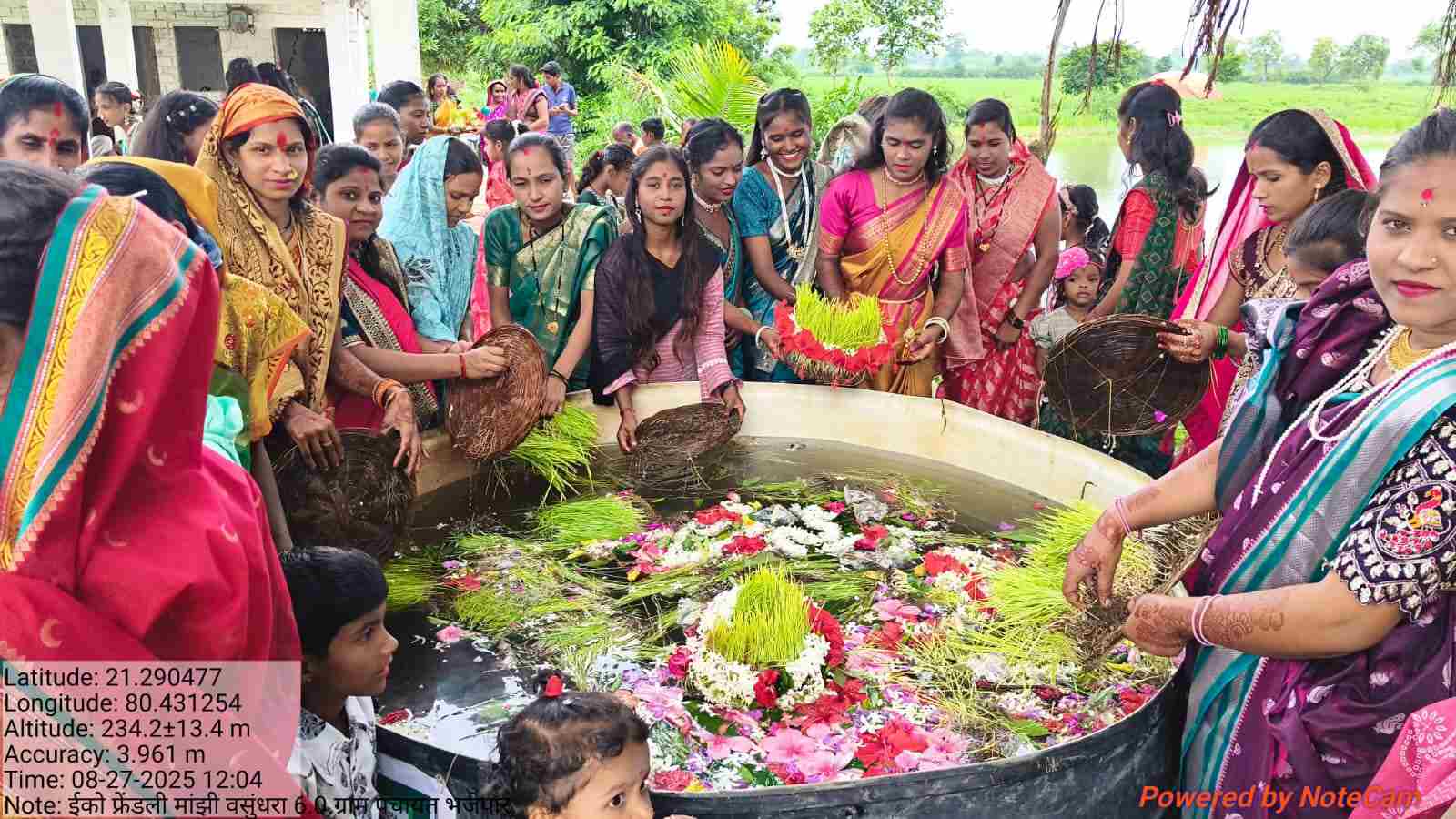 पर्यावरण पूरक गौरी विसर्जनासाठी एकवटली नारीशक्ती